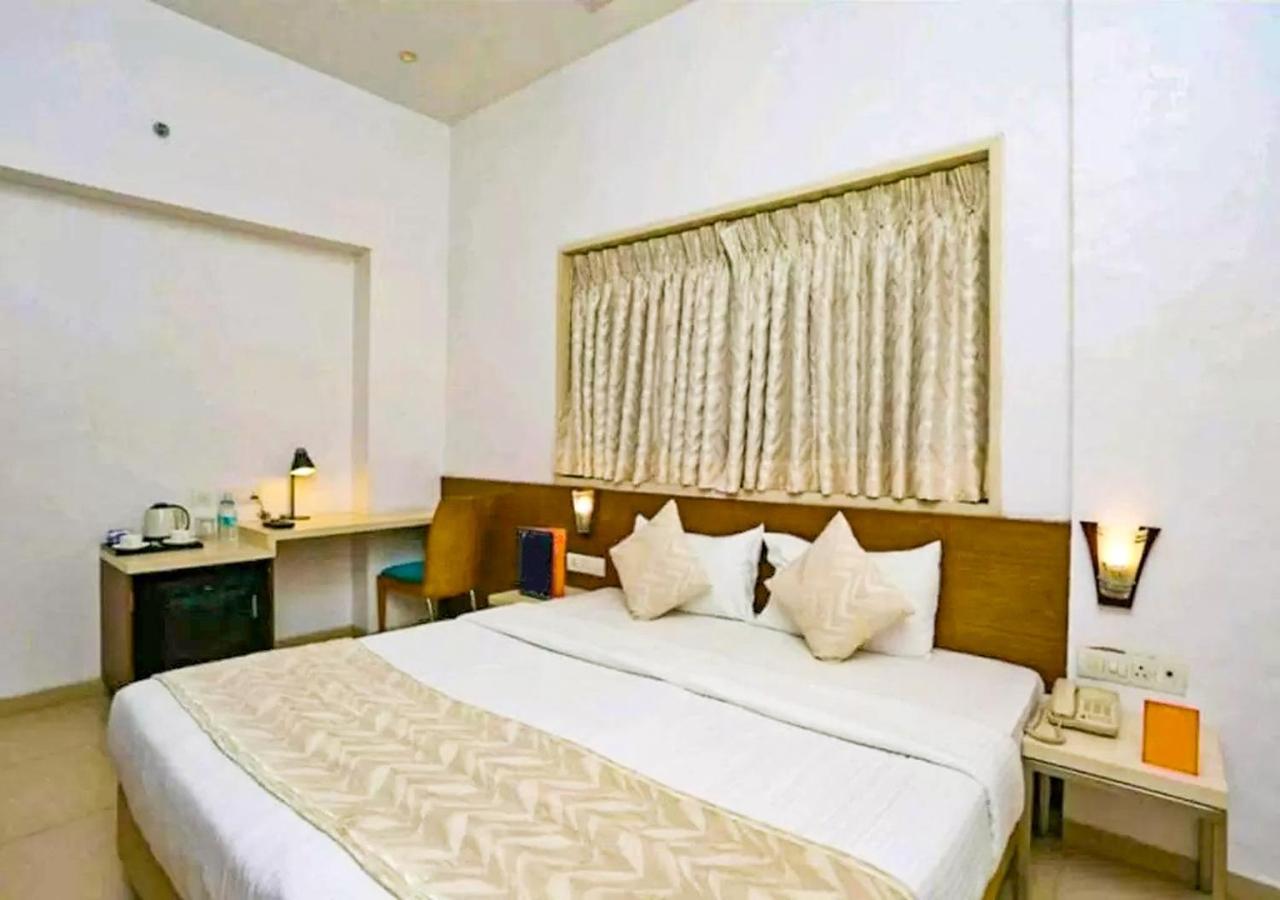 Hotel Suncity Premiere, Near To Airport - Mumbai — Photos 2